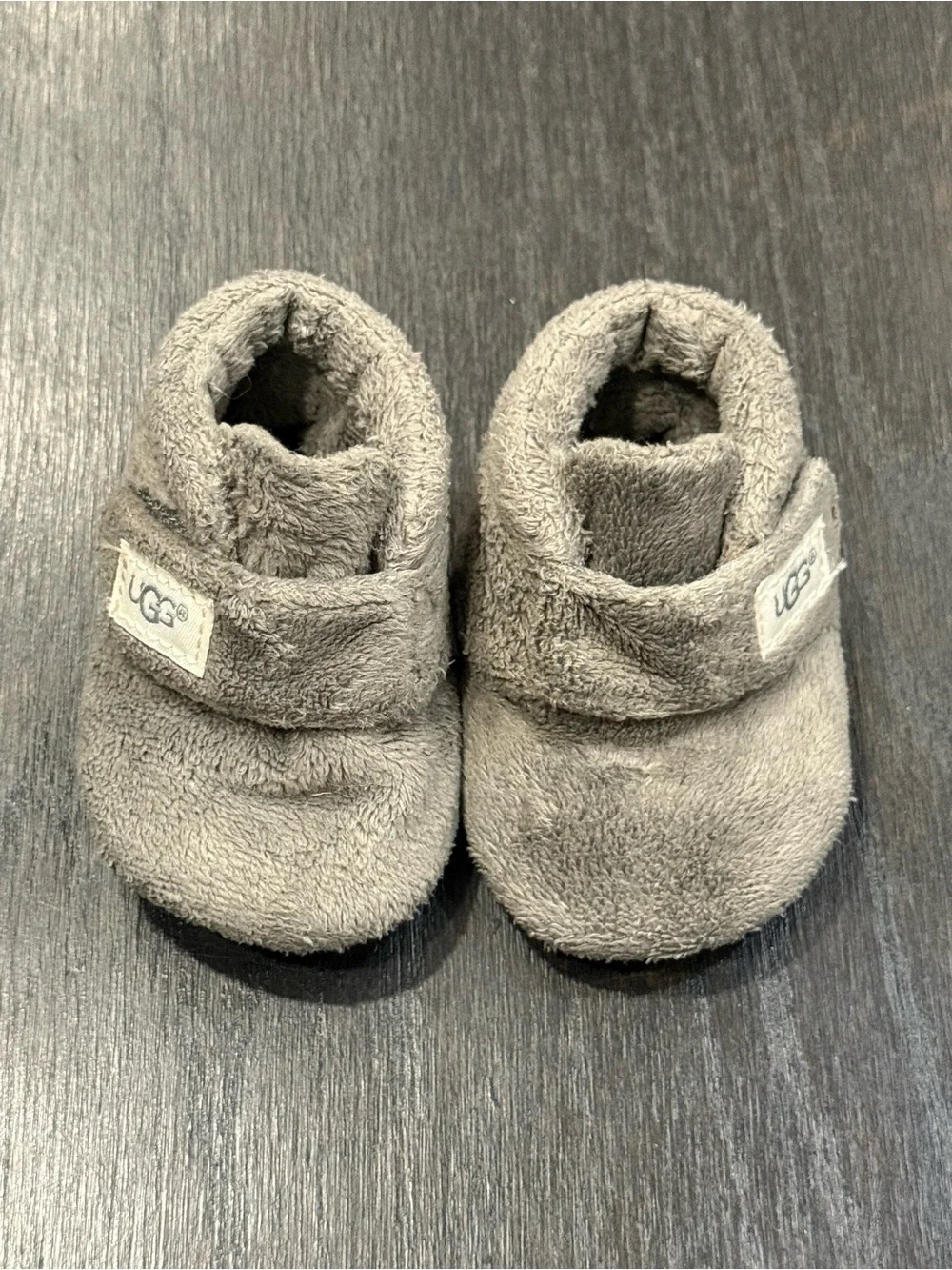 UGG Bixbie Charcoal Gray Plush Baby Booties Velcro Strap Baby 0/1 (0-6 Months)